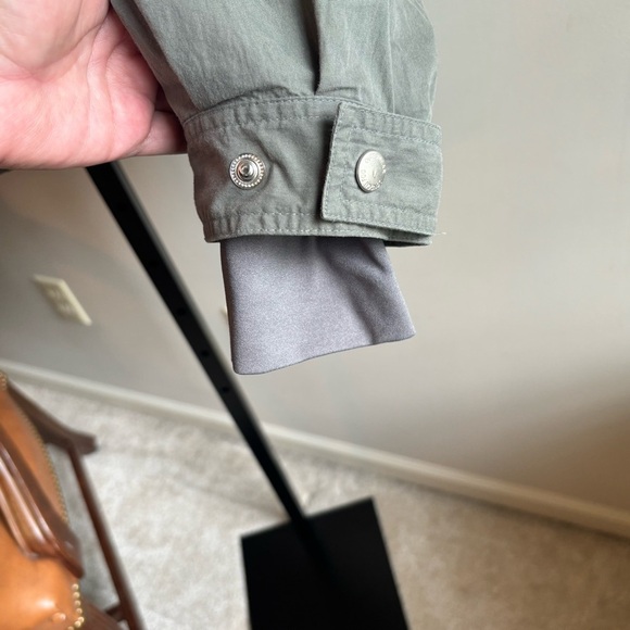 Vintage London Fog Olive Green and Navy Windbreaker Jacket - Picture 7 of 10